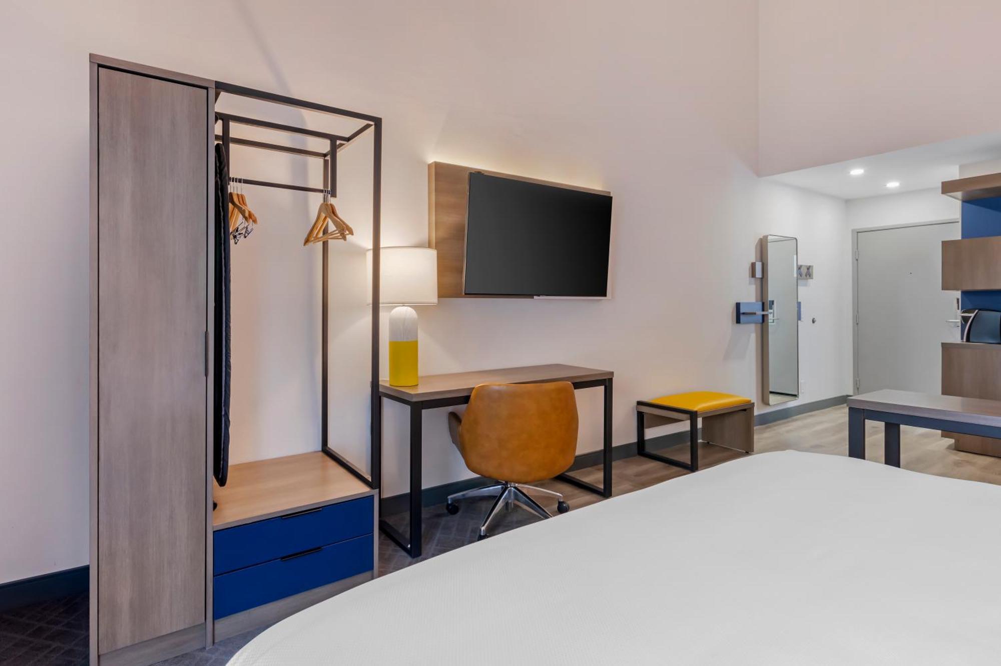 Comfort Inn & Suites Irvine Spectrum Лейк-Форест Номер фото