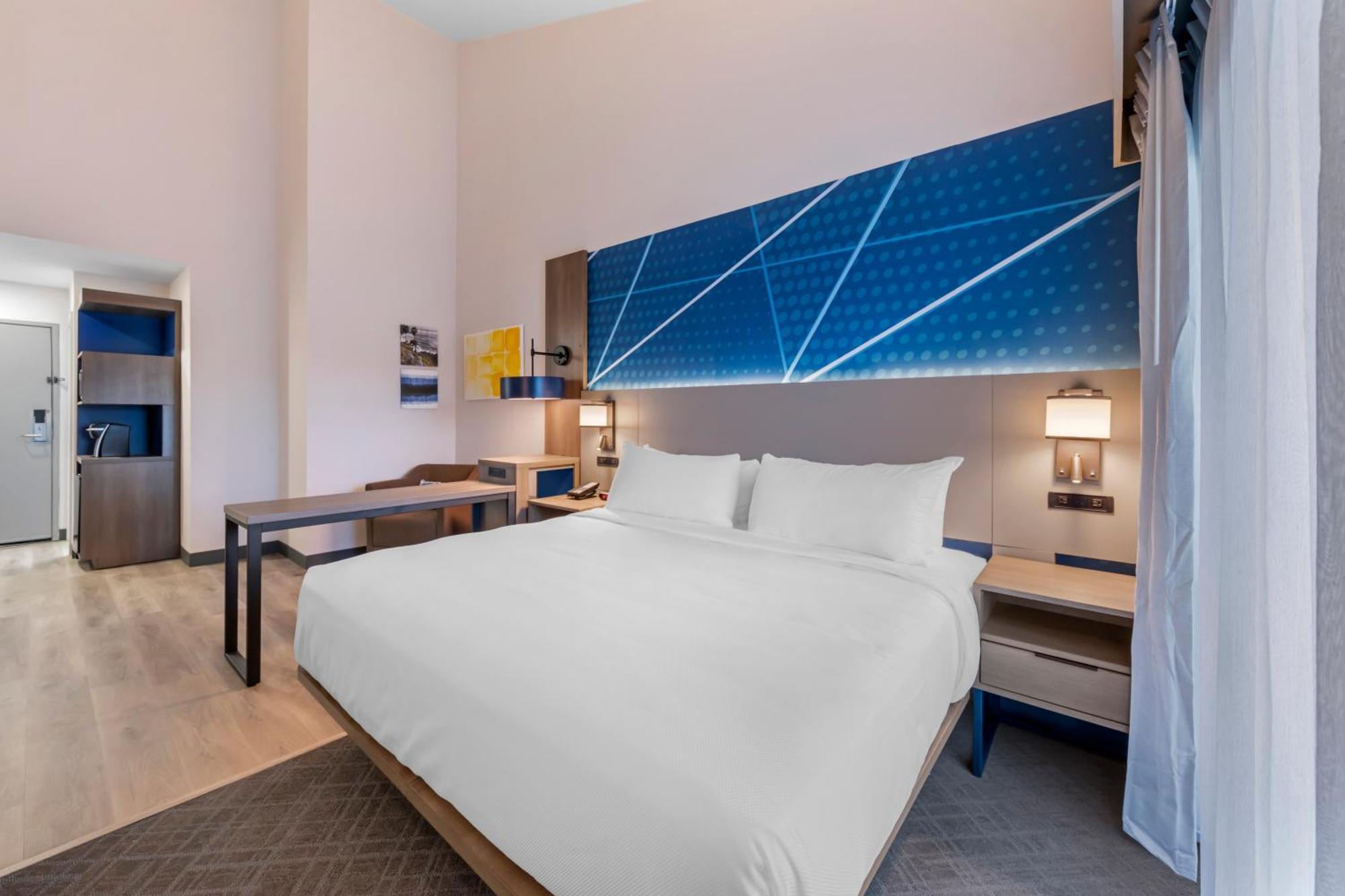 Comfort Inn & Suites Irvine Spectrum Лейк-Форест Номер фото